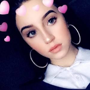 Meet your Posher, Nadia